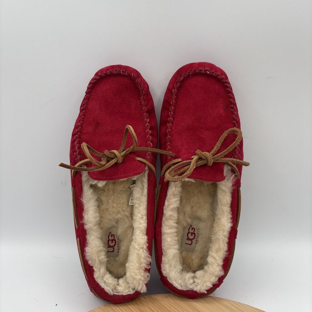 UGG Dakota Moccasin Slippers Women’s 8 Jester Red Suede Sheepskin Lined 5612